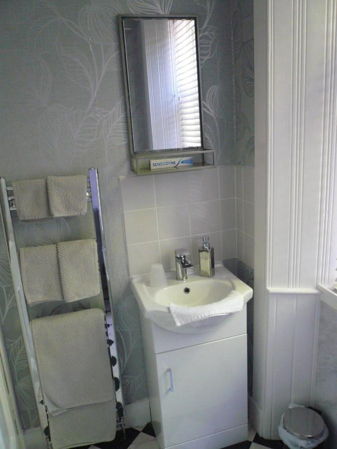 Woodburn Ground-Floor Apartment In Quiet Setting In פיטלוצ'רי מראה חיצוני תמונה