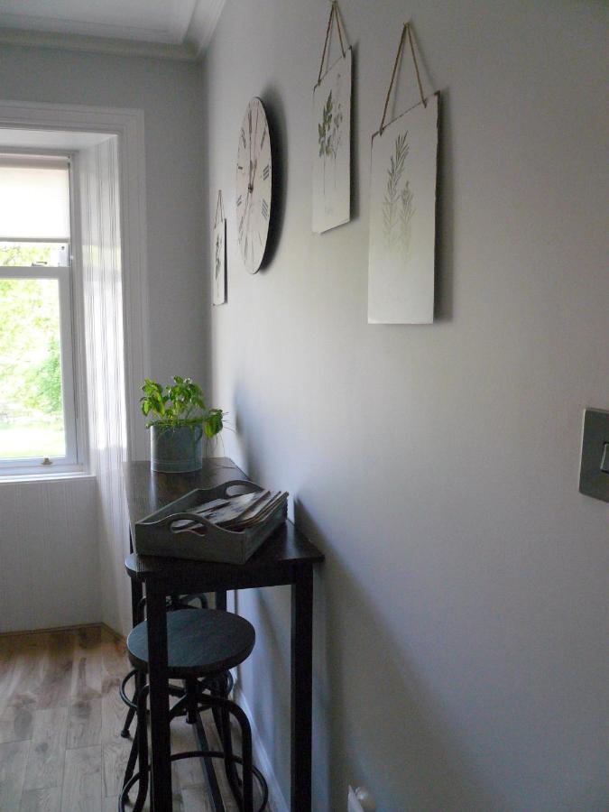 Woodburn Ground-Floor Apartment In Quiet Setting In פיטלוצ'רי מראה חיצוני תמונה