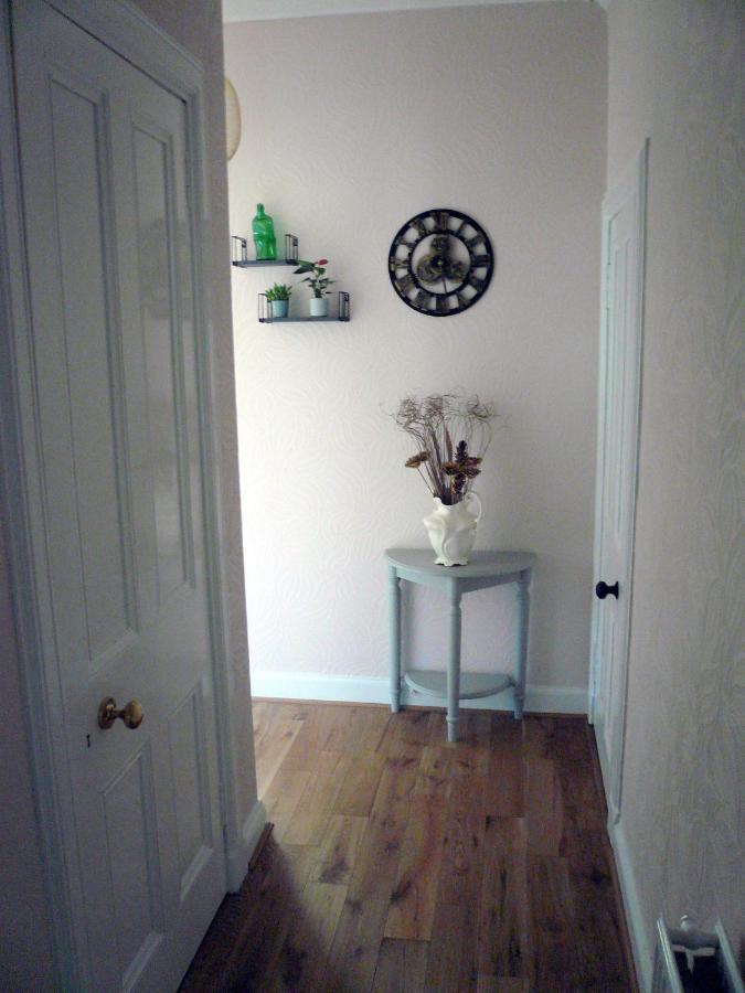 Woodburn Ground-Floor Apartment In Quiet Setting In פיטלוצ'רי מראה חיצוני תמונה