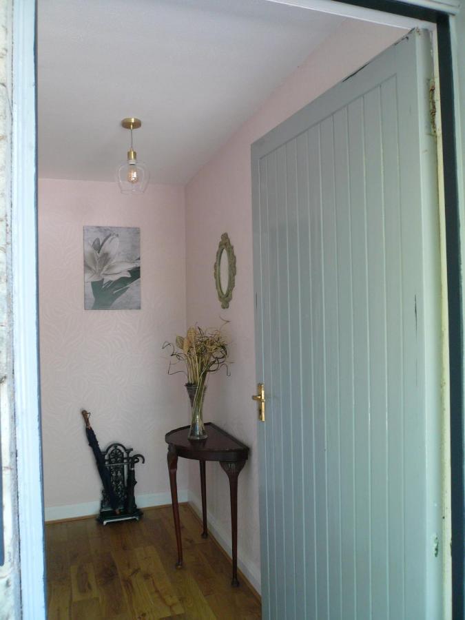 Woodburn Ground-Floor Apartment In Quiet Setting In פיטלוצ'רי מראה חיצוני תמונה