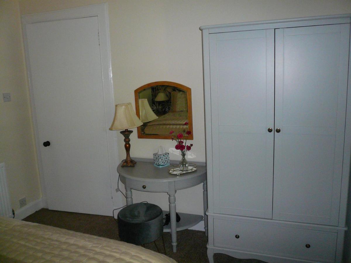 Woodburn Ground-Floor Apartment In Quiet Setting In פיטלוצ'רי מראה חיצוני תמונה